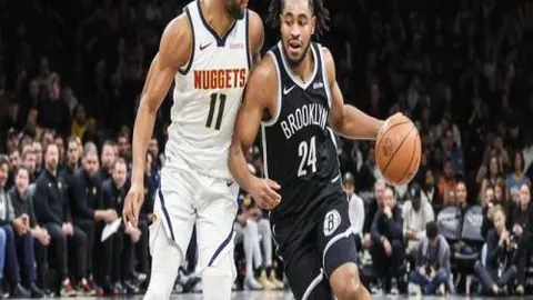 那不勒斯迎战乌迪内斯前瞻：乌迪内斯领跑阵容之巅，那不勒斯双星获月度荣光