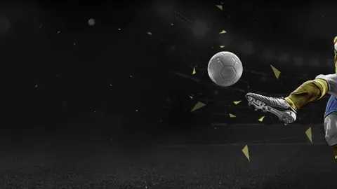 莱万本赛季全勤破门，36轮比赛贡献33球，与初到巴萨赛季进球数相当。